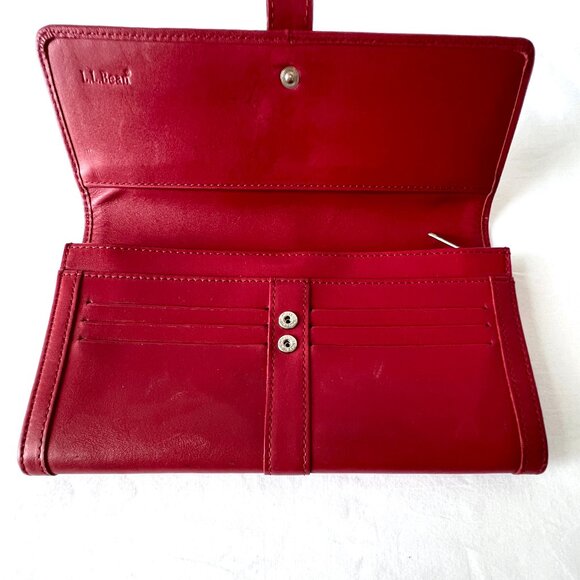 L.L. Bean Red Leather Passport Wallet, 9" x 5", Excellent Condition! - Picture 8 of 11